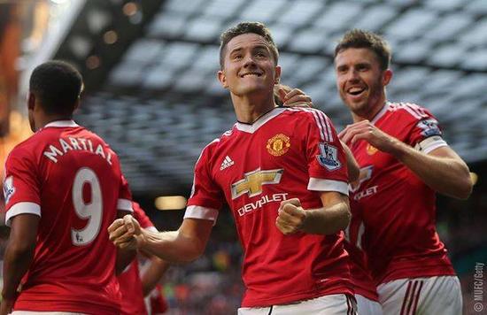 帕雷德斯以 帕雷德斯以